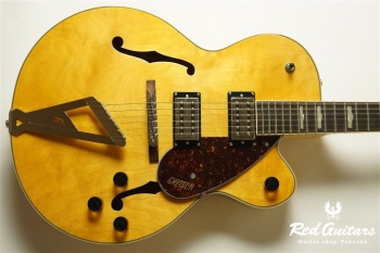 G2420 STREAMLINER HOLLOW BODY WITH CHROMATIC II VILLAGE AMBER
